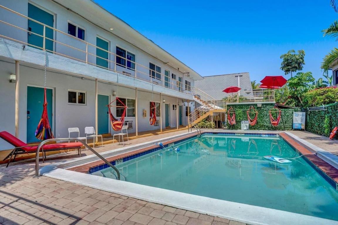 Secluded Hollywood Studio Walk To Beach Boardwalk Apartment Dania Beach Ngoại thất bức ảnh